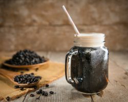 Njut av ett glas nitrokaffe
